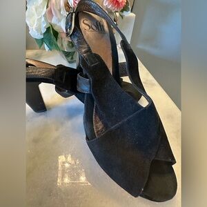 Sofft Black Women's Heeled Slingback Sandals Heels Suede VGUC